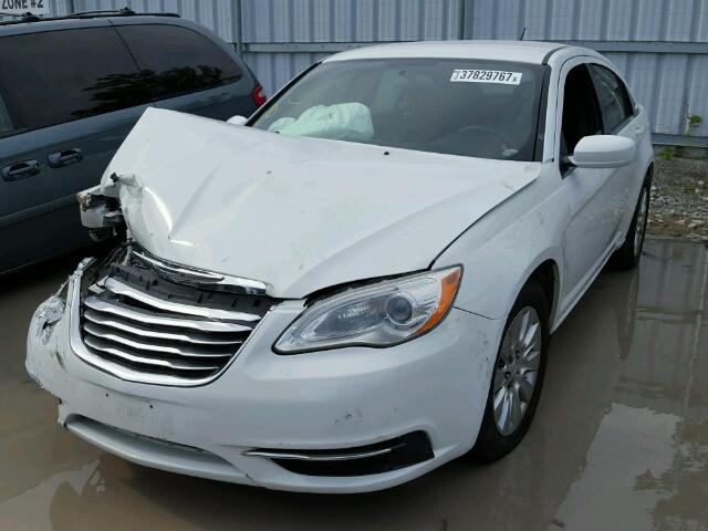 1C3CCBABXCN192118 - 2012 CHRYSLER 200 LX WHITE photo 2