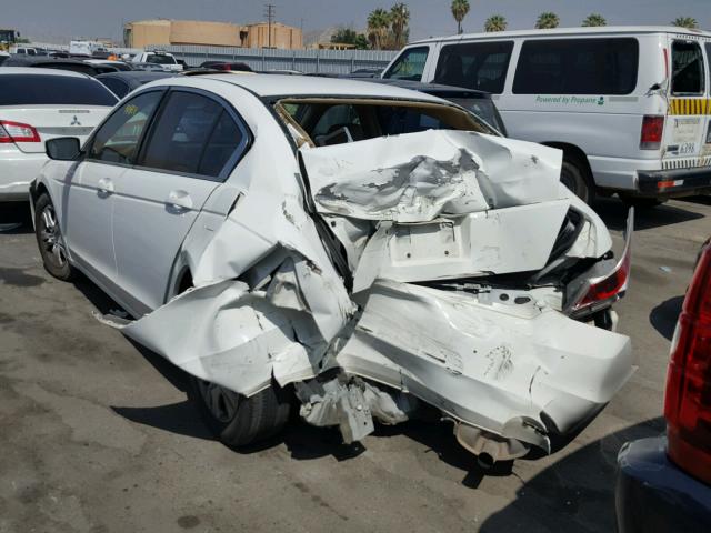 JHMCP26489C012776 - 2009 HONDA ACCORD LXP WHITE photo 3