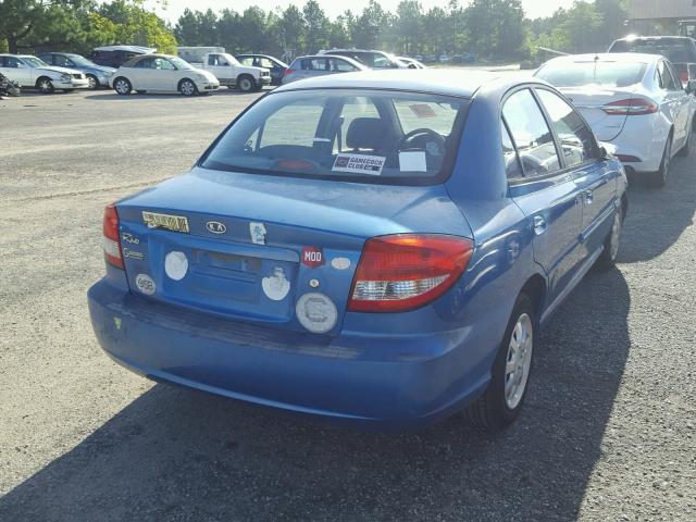 KNADC125246333923 - 2004 KIA RIO BLUE photo 4