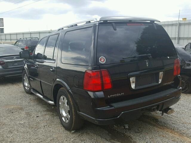 5LMFU28505LJ21457 - 2005 LINCOLN NAVIGATOR BLACK photo 3