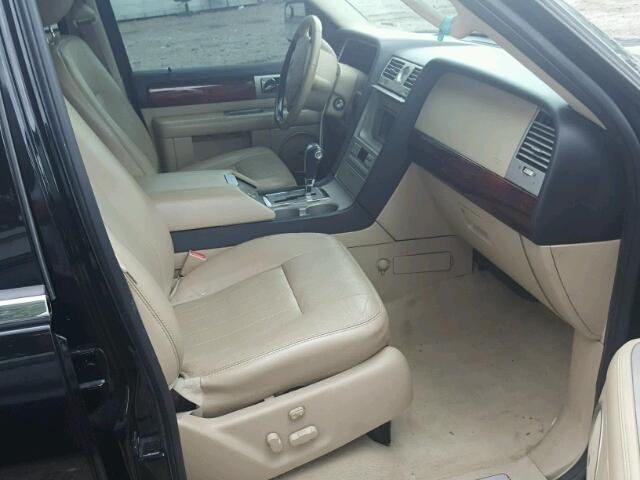 5LMFU28505LJ21457 - 2005 LINCOLN NAVIGATOR BLACK photo 5