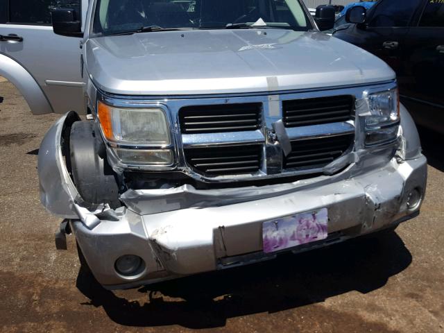 1D8GT58K08W127902 - 2008 DODGE NITRO SLT SILVER photo 9