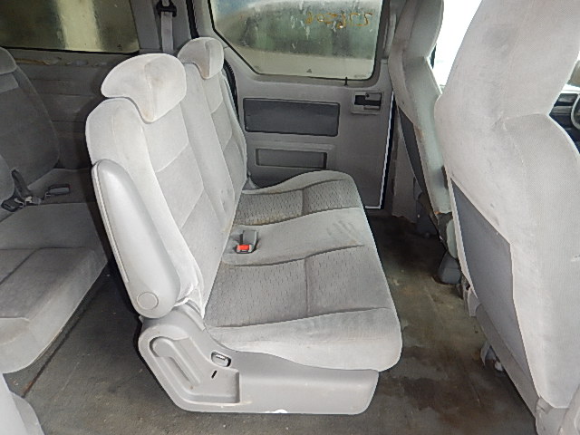 2FMDA50684BA26703 - 2004 FORD FREESTAR S WHITE photo 6