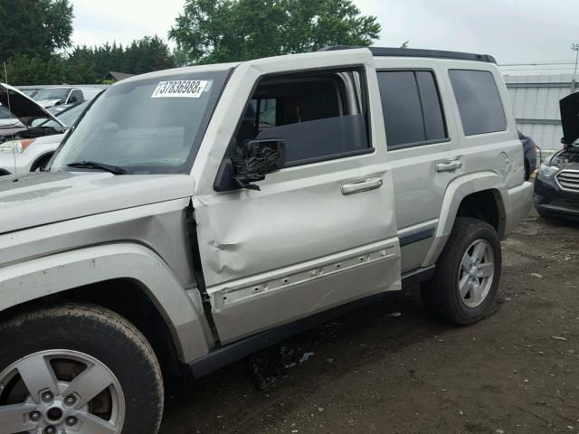 1J8HG48K78C210500 - 2008 JEEP COMMANDER SILVER photo 10
