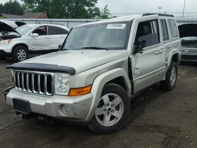 1J8HG48K78C210500 - 2008 JEEP COMMANDER SILVER photo 2