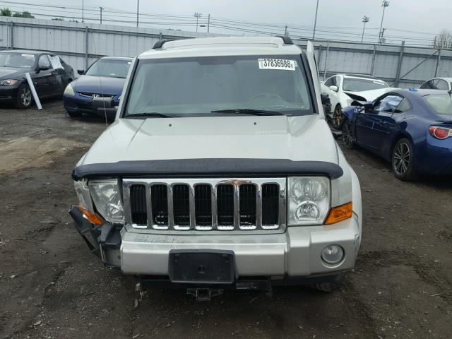1J8HG48K78C210500 - 2008 JEEP COMMANDER SILVER photo 9