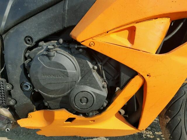 JH2PC40268M100369 - 2008 HONDA CBR600 RR TWO TONE photo 7