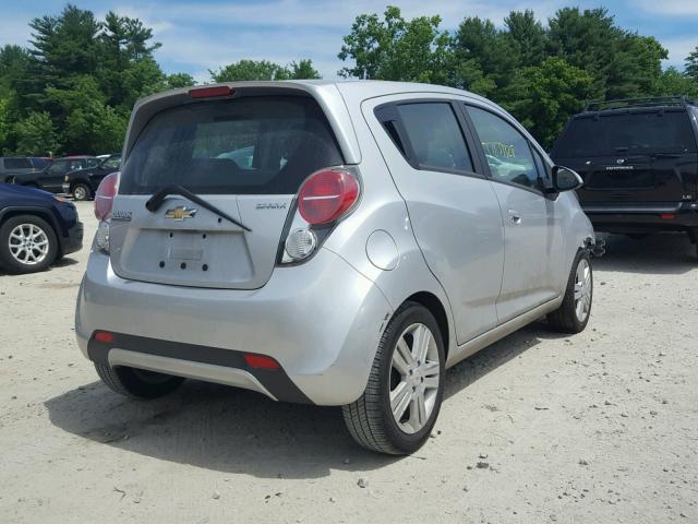 KL8CD6S98DC596276 - 2013 CHEVROLET SPARK 1LT RED photo 4