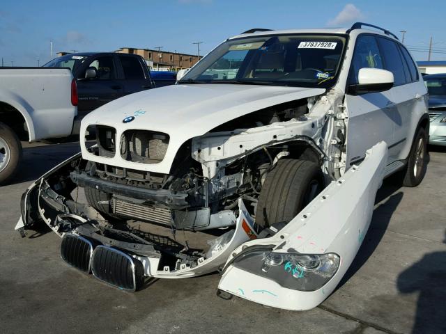 5UXZV4C50CL990267 - 2012 BMW X5 XDRIVE3 WHITE photo 2