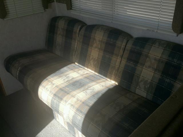 4YDT28F2017302134 - 2001 KEYSTONE HORNET WHITE photo 5