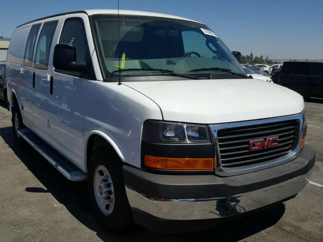 1GTW7AFF3H1915812 - 2017 GMC SAVANA G25 WHITE photo 1