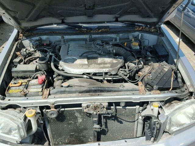 JN8DR09Y52W747386 - 2002 NISSAN PATHFINDER SILVER photo 7