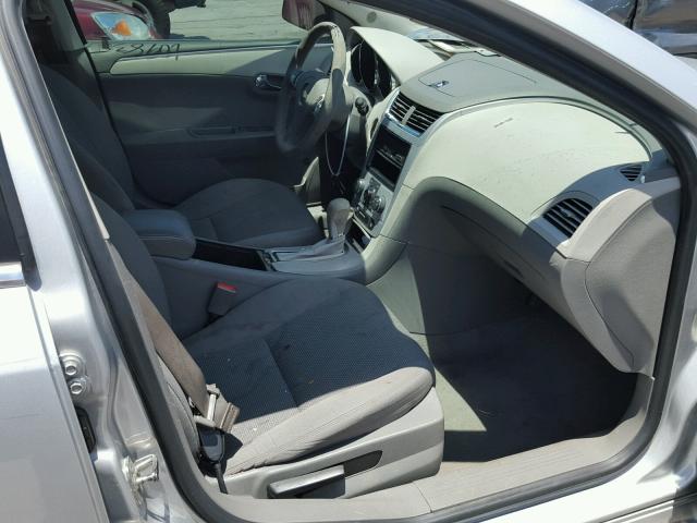 1G1ZB5E0XCF165815 - 2012 CHEVROLET MALIBU LS SILVER photo 5