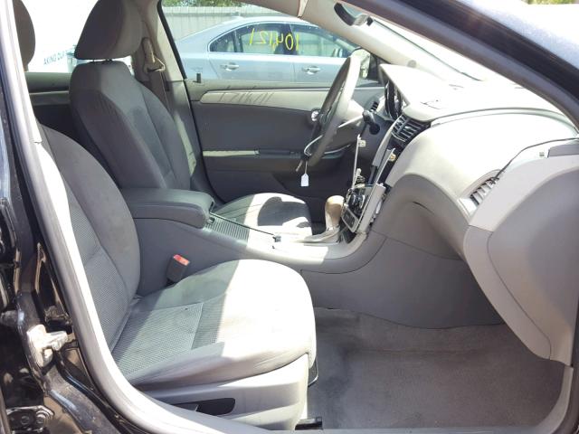 1G1ZB5E12BF291688 - 2011 CHEVROLET MALIBU LS შავი ფოტო 5
