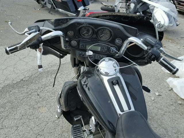 1HD1FC4179Y680340 - 2009 HARLEY-DAVIDSON FLHTCU BLACK photo 5