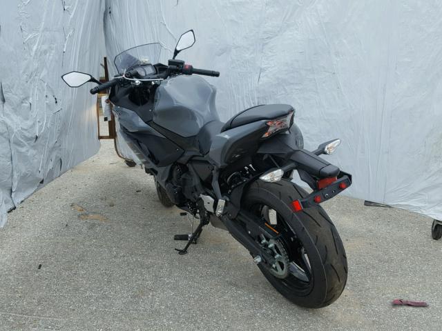 JKAEXEJ17JDA02986 - 2018 KAWASAKI EX650 J ნაცრისფერი ფოტო 3