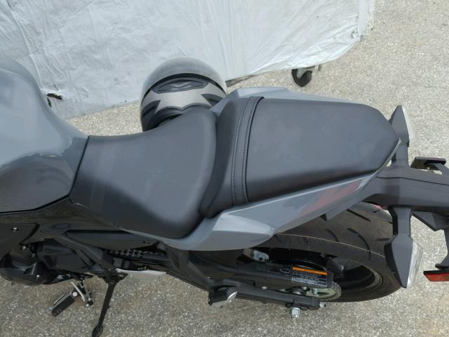 JKAEXEJ17JDA02986 - 2018 KAWASAKI EX650 J ნაცრისფერი ფოტო 6