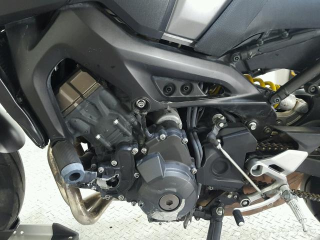 JYARN33E8FA007147 - 2015 YAMAHA FZ09 GRAY photo 11