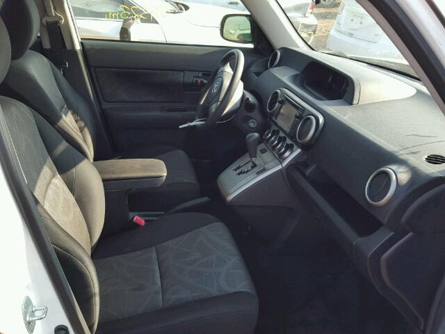JTLZE4FE7DJ041913 - 2013 TOYOTA SCION XB Blanco foto 5