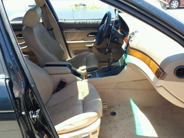 WBADT43433GY98763 - 2003 BMW 525 I AUTO BLACK photo 5