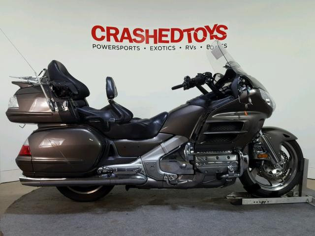 1HFSC47G89A803419 - 2009 HONDA GL1800 GRAY photo 1