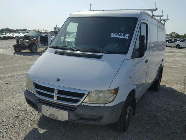 WD0PD444865864174 - 2006 DODGE SPRINTER 3 WHITE photo 2