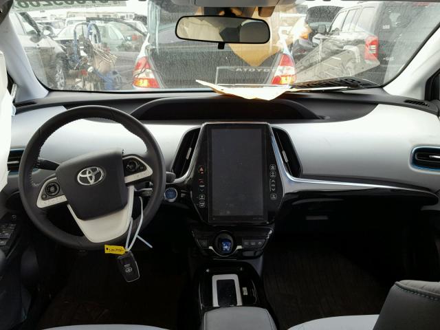 JTDKARFP5H3035884 - 2017 TOYOTA PRIUS PRIM 蓝色 照片 10