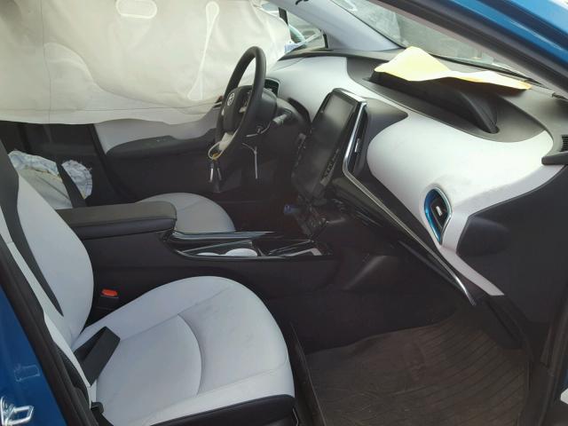 JTDKARFP5H3035884 - 2017 TOYOTA PRIUS PRIM 蓝色 照片 5