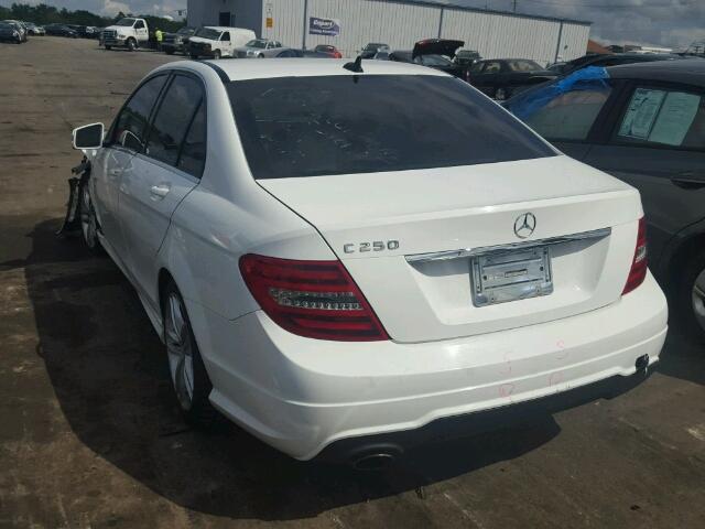 WDDGF4HB2DR268923 - 2013 MERCEDES-BENZ C 250 WHITE photo 3