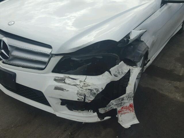 WDDGF4HB2DR268923 - 2013 MERCEDES-BENZ C 250 WHITE photo 9