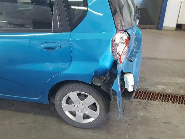 KL1TD66E79B614480 - 2009 CHEVROLET AVEO LS BLUE photo 9