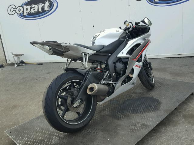 JYARJ16Y49A002621 - 2009 YAMAHA YZFR6 C WHITE photo 4