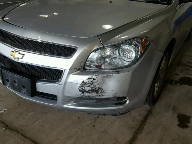 1G1ZC5EB8AF302231 - 2010 CHEVROLET MALIBU 1LT 银色 照片 9