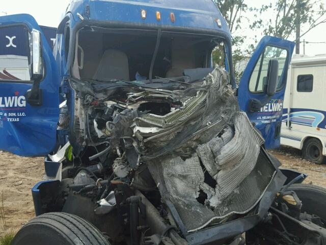 3AKJGLD64FSFX5211 - 2015 FREIGHTLINER CASCADIA 1 BLUE photo 9