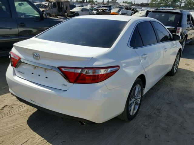 4T1BF1FKXFU110055 - 2015 TOYOTA CAMRY LE WHITE photo 4