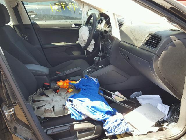 3VW2K7AJXFM256104 - 2015 VOLKSWAGEN JETTA BASE შავი ფოტო 5