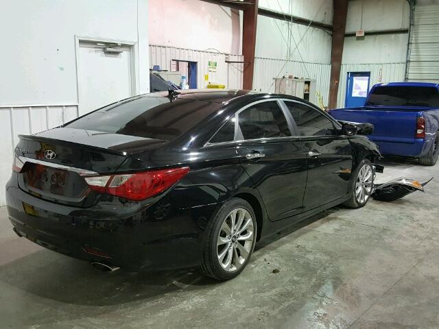 5NPEC4AC4BH229798 - 2011 HYUNDAI SONATA SE BLACK photo 4