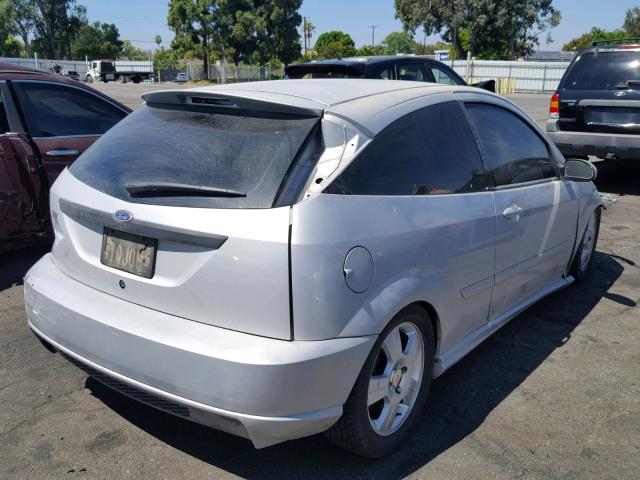 3FAHP395X2R235738 - 2002 FORD FOCUS SVT SILVER photo 4