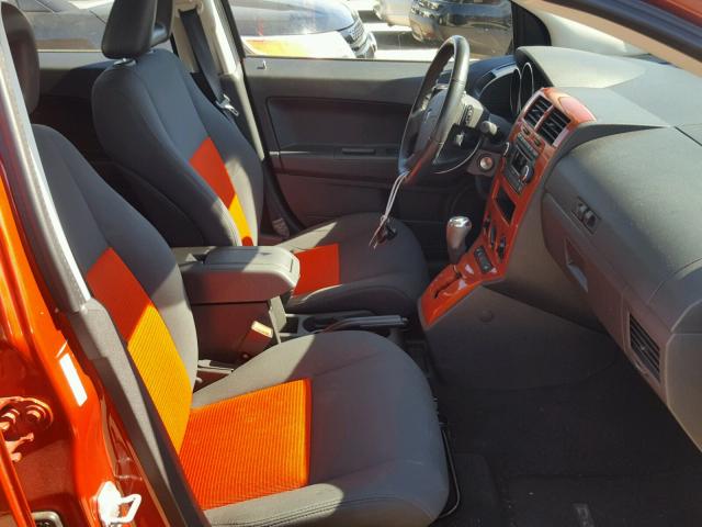 1B3HB78K48D737994 - 2008 DODGE CALIBER R/ ORANGE photo 5