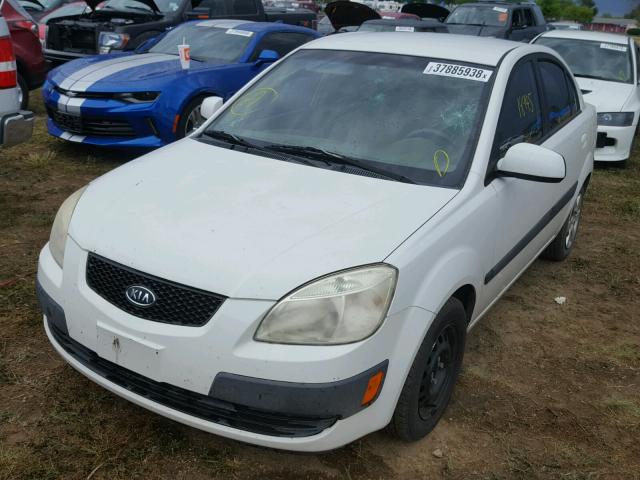 KNADE123666161598 - 2006 KIA RIO WHITE photo 2