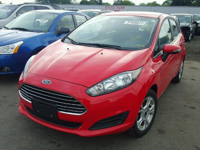 3FADP4EJ4FM179922 - 2015 FORD FIESTA SE RED photo 2