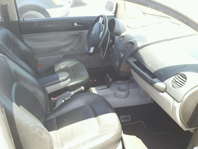 3VWCK21C02M401704 - 2002 VOLKSWAGEN NEW BEETLE 白色 照片 5