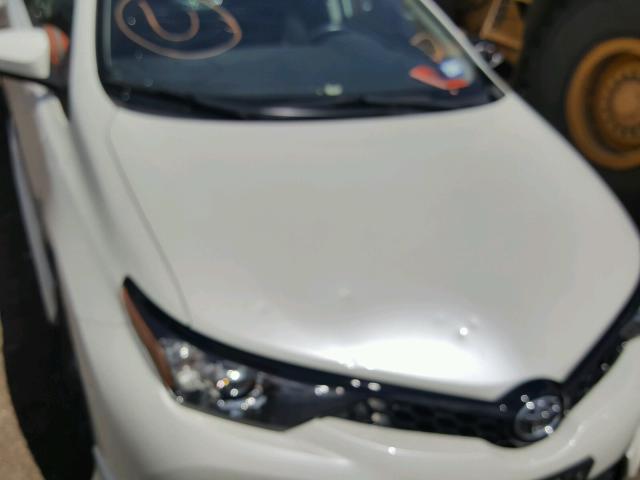 JTNKARJEXHJ524598 - 2017 TOYOTA COROLLA IM WHITE photo 9