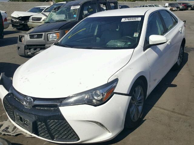 4T1BF1FK9FU922088 - 2015 TOYOTA CAMRY LE WHITE photo 2