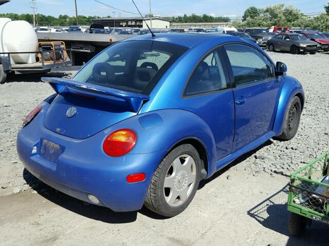 3VWBB61C4WM044438 - 1998 VOLKSWAGEN NEW BEETLE 蓝色 照片 4