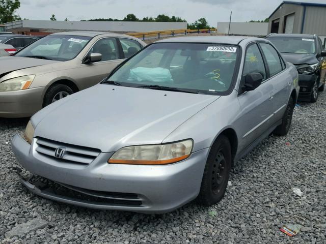 1HGCF86631A028281 - 2001 HONDA ACCORD VAL SILVER photo 2