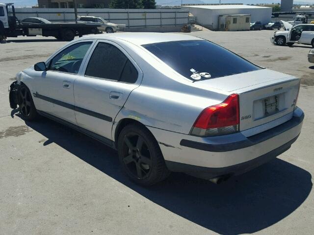 YV1RH52Y842386767 - 2004 VOLVO S60 R 银色 照片 3