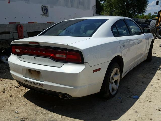 2C3CDXAT3DH615599 - 2013 DODGE CHARGER PO WHITE photo 4