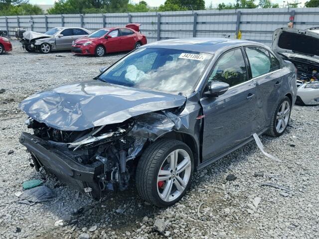 3VW4T7AJ0HM285216 - 2017 VOLKSWAGEN JETTA GLI CHARCOAL photo 2