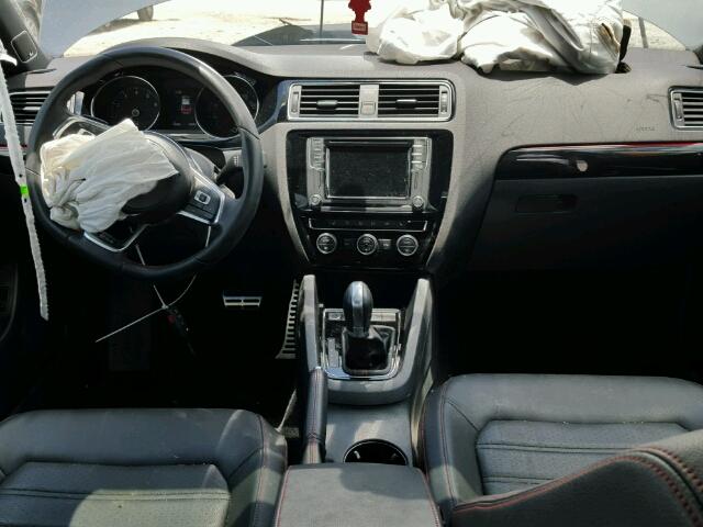 3VW4T7AJ0HM285216 - 2017 VOLKSWAGEN JETTA GLI CHARCOAL photo 9